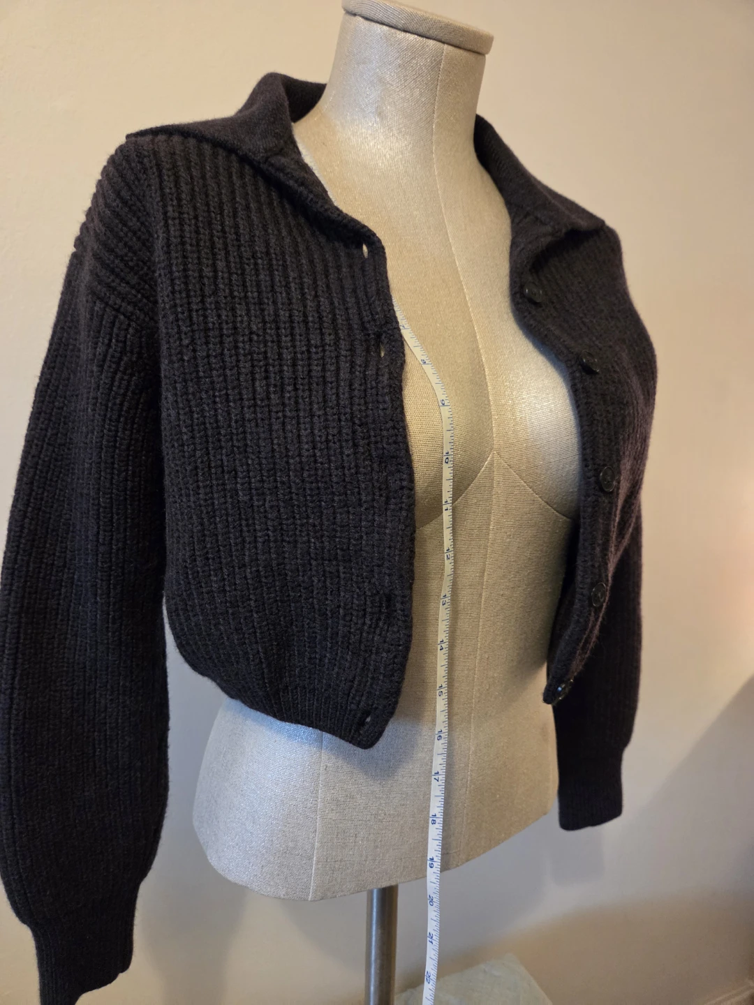Button-Up Cropped Cardigan Size M - photo 5