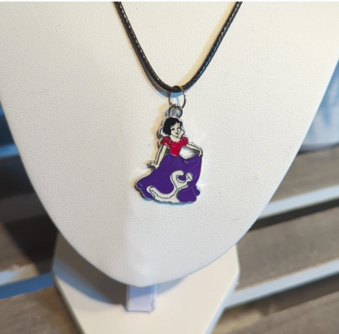 Snow White Charm Necklace - photo 2