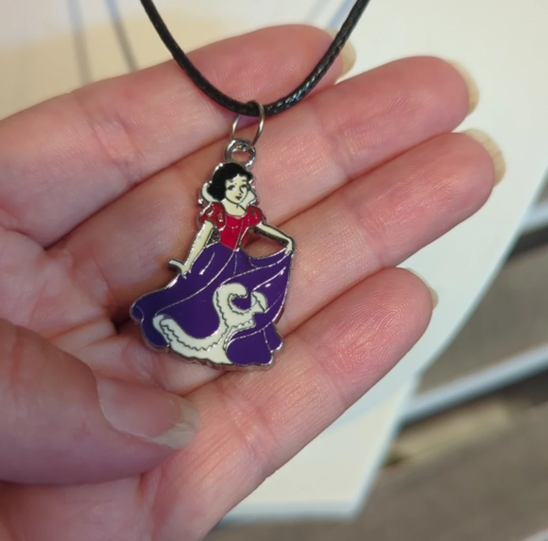 Snow White Charm Necklace - photo 3