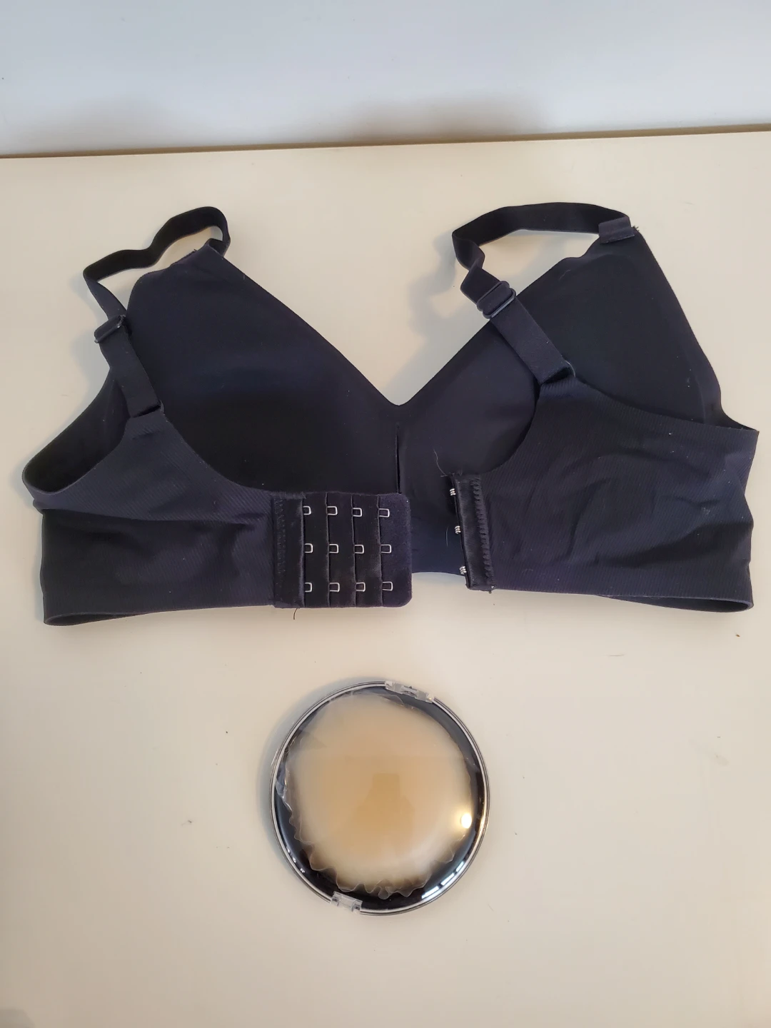 Wireless Seamless Bra for Women w/ 2 Nipple Covers...Black - photo 2