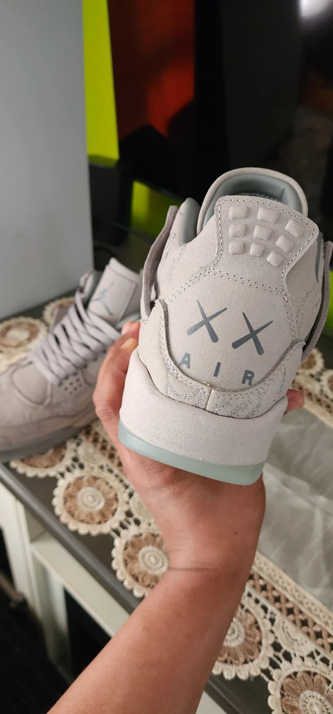 Air Jordan 4 Retro KAWS Cool Grey - photo 5