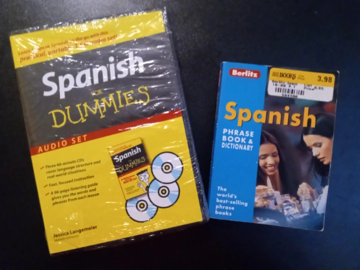 Spanish for Dummies Audio Set & Berlitz Spanish Phrase Book