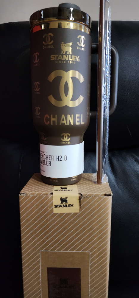 Stanley Quencher H2.0 Tumbler 40 oz Chanel Design - photo 2
