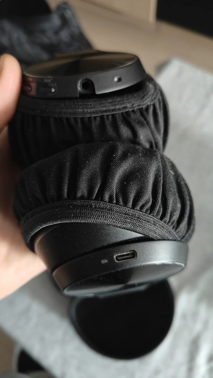 VANKYO ANC Headphones with Carrying Case - photo 2