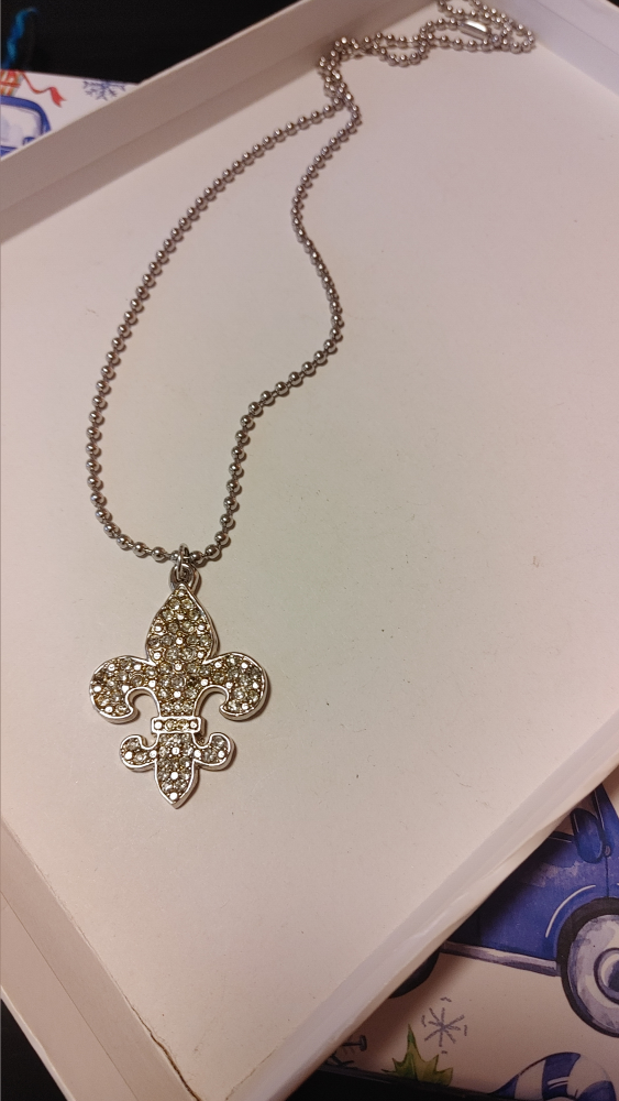 Sparkly Fleur-de-lis Pendant Necklace - photo 2