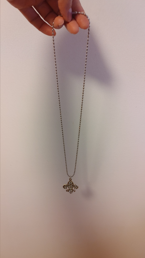 Sparkly Fleur-de-lis Pendant Necklace - photo 4