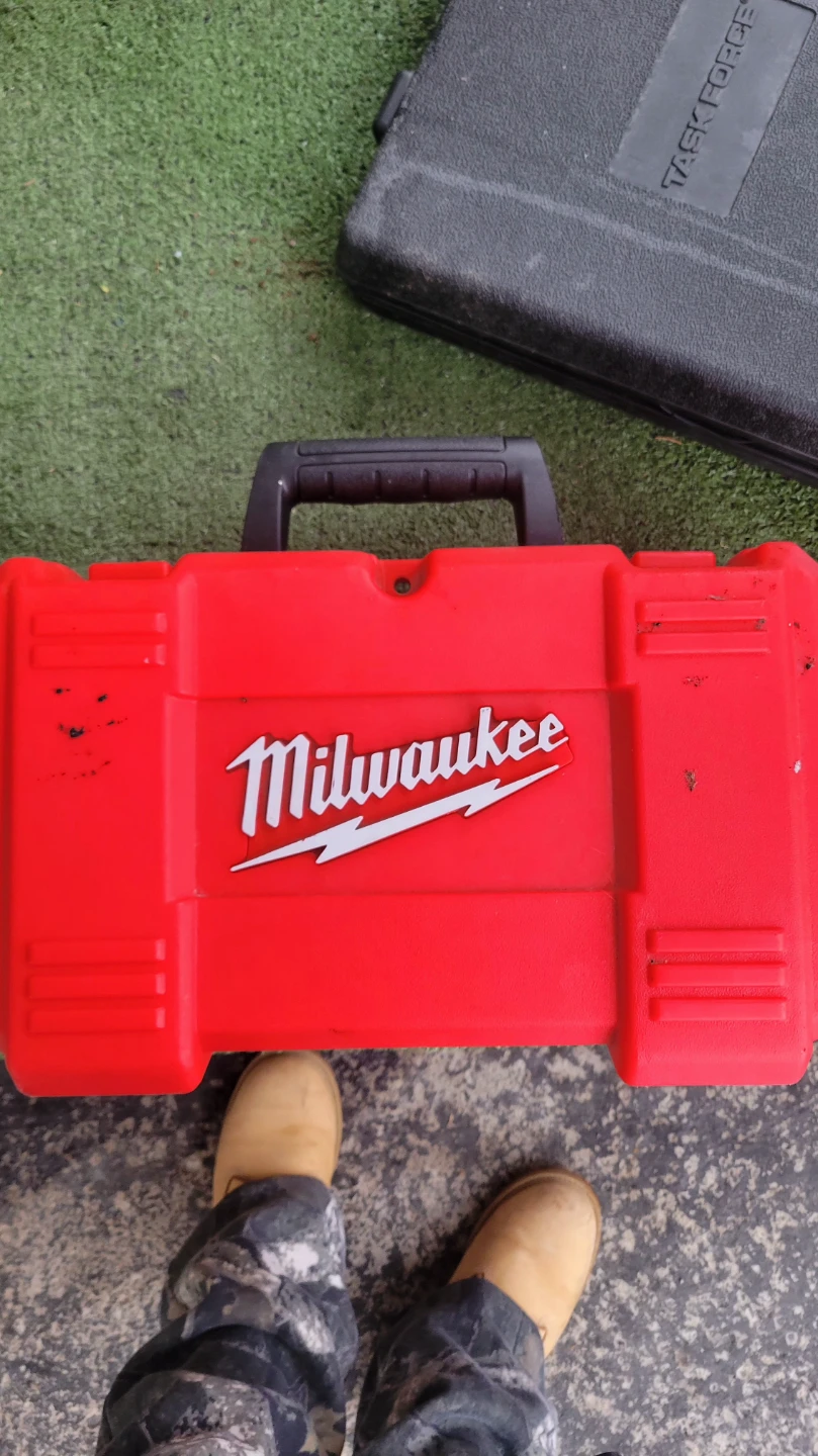 Milwaukee Electric sander - photo 2