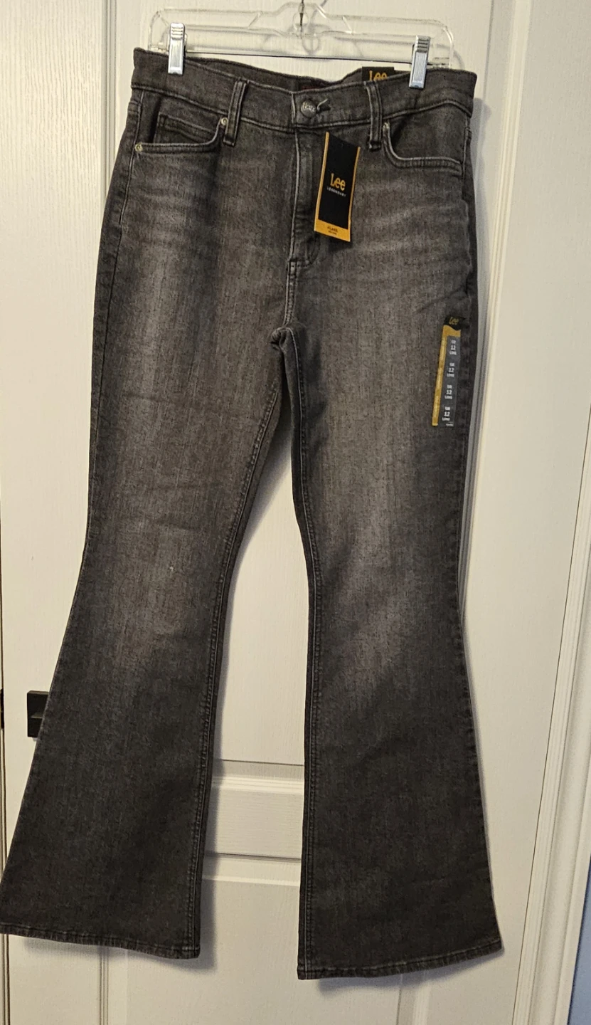 Lee Women's Flare Jeans Mid-Rise Legendary Style