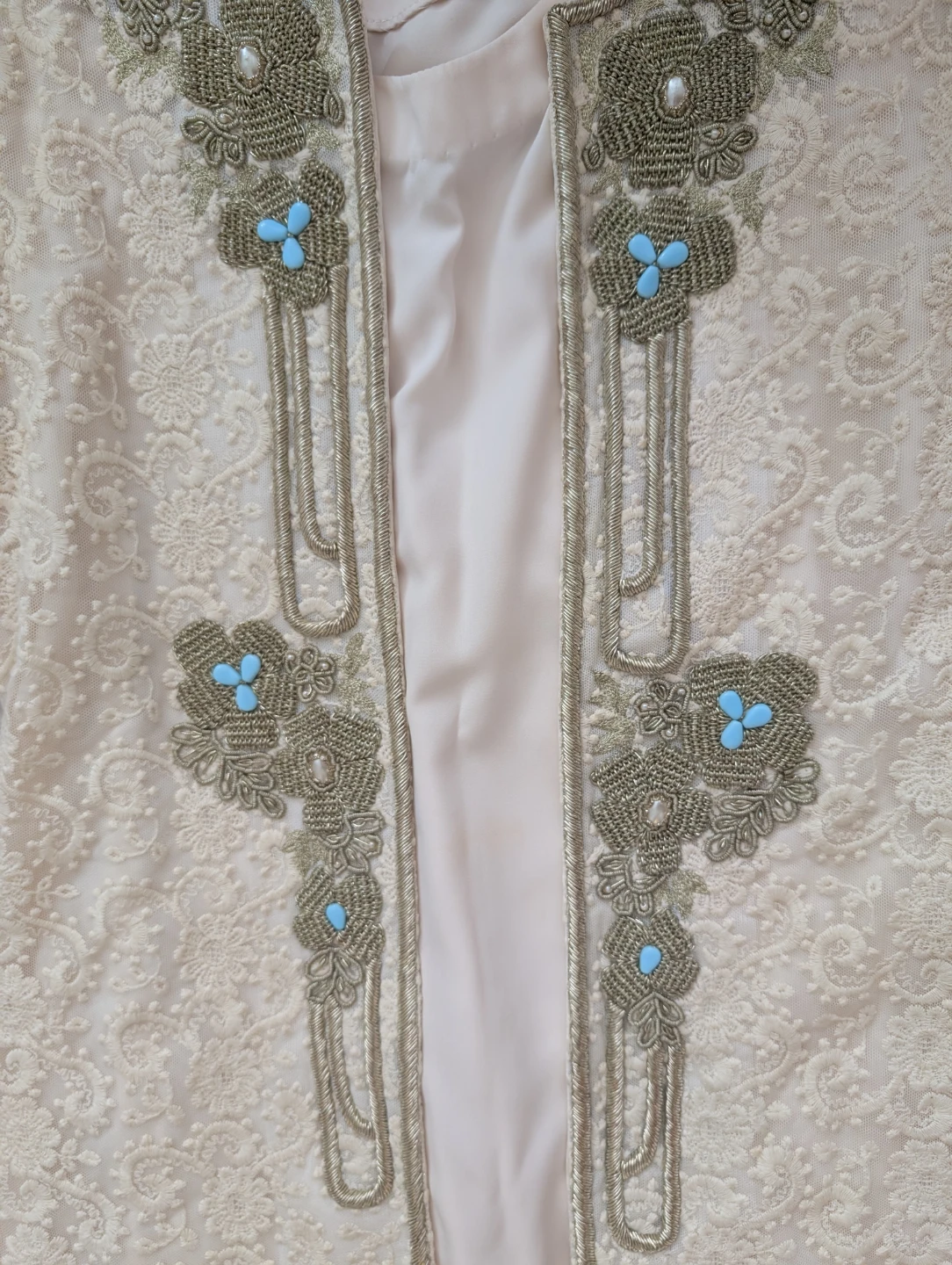 Designer Chikankari dress with intricate handwork on the jacket - photo 4