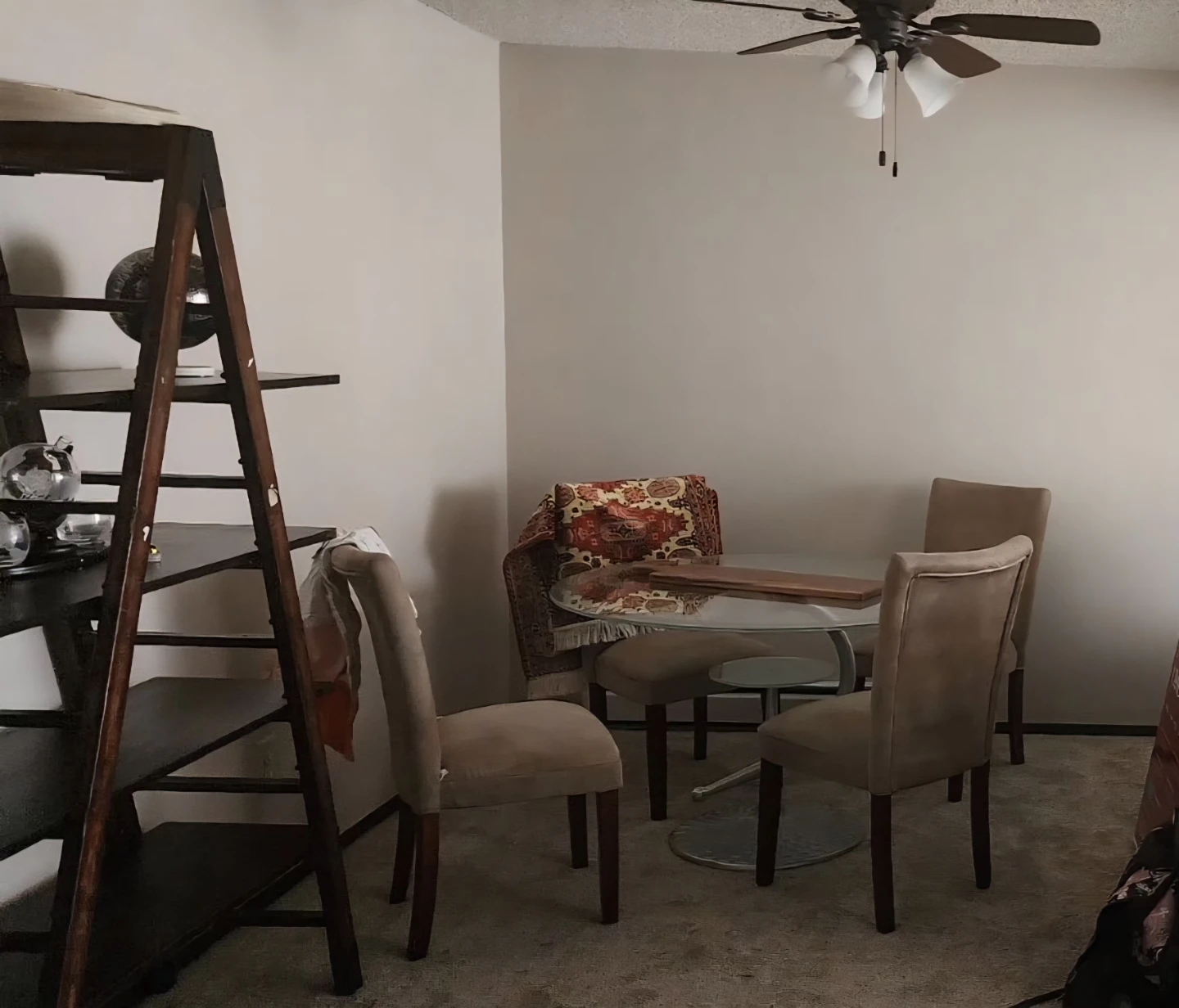 Glass Dining Table  (chairs r free if wanted) - photo 4