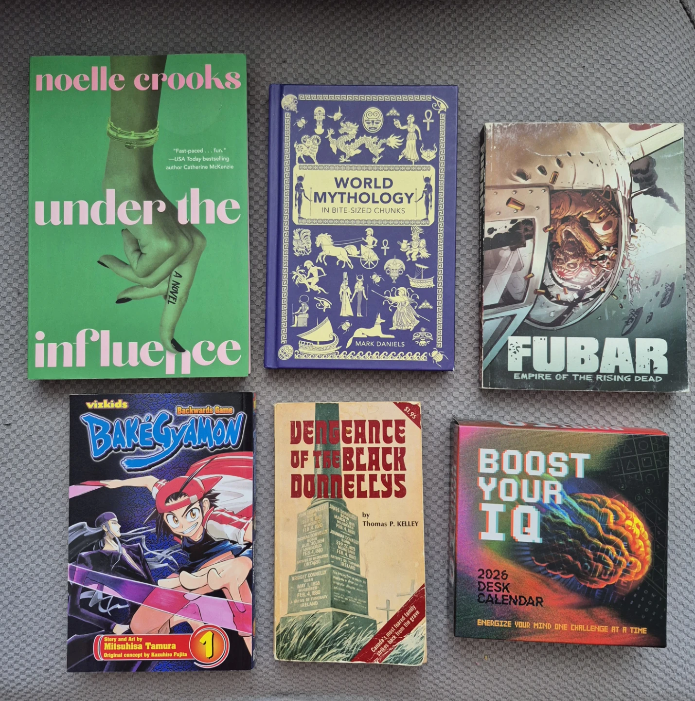 Book Lot + 2026 Calendar
