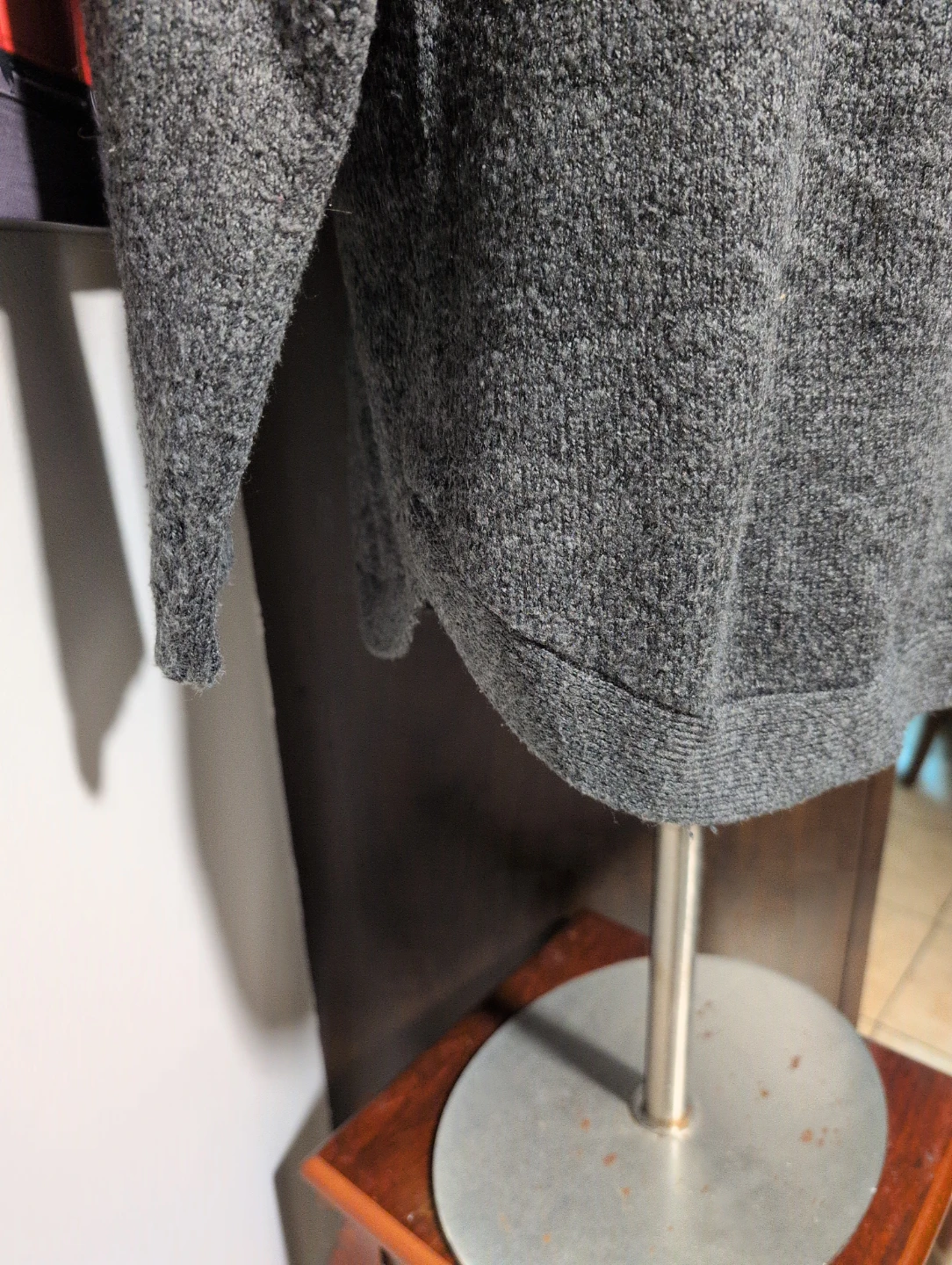 RICKI'S Grey Sweater with Bunny Design Size M/M - photo 3
