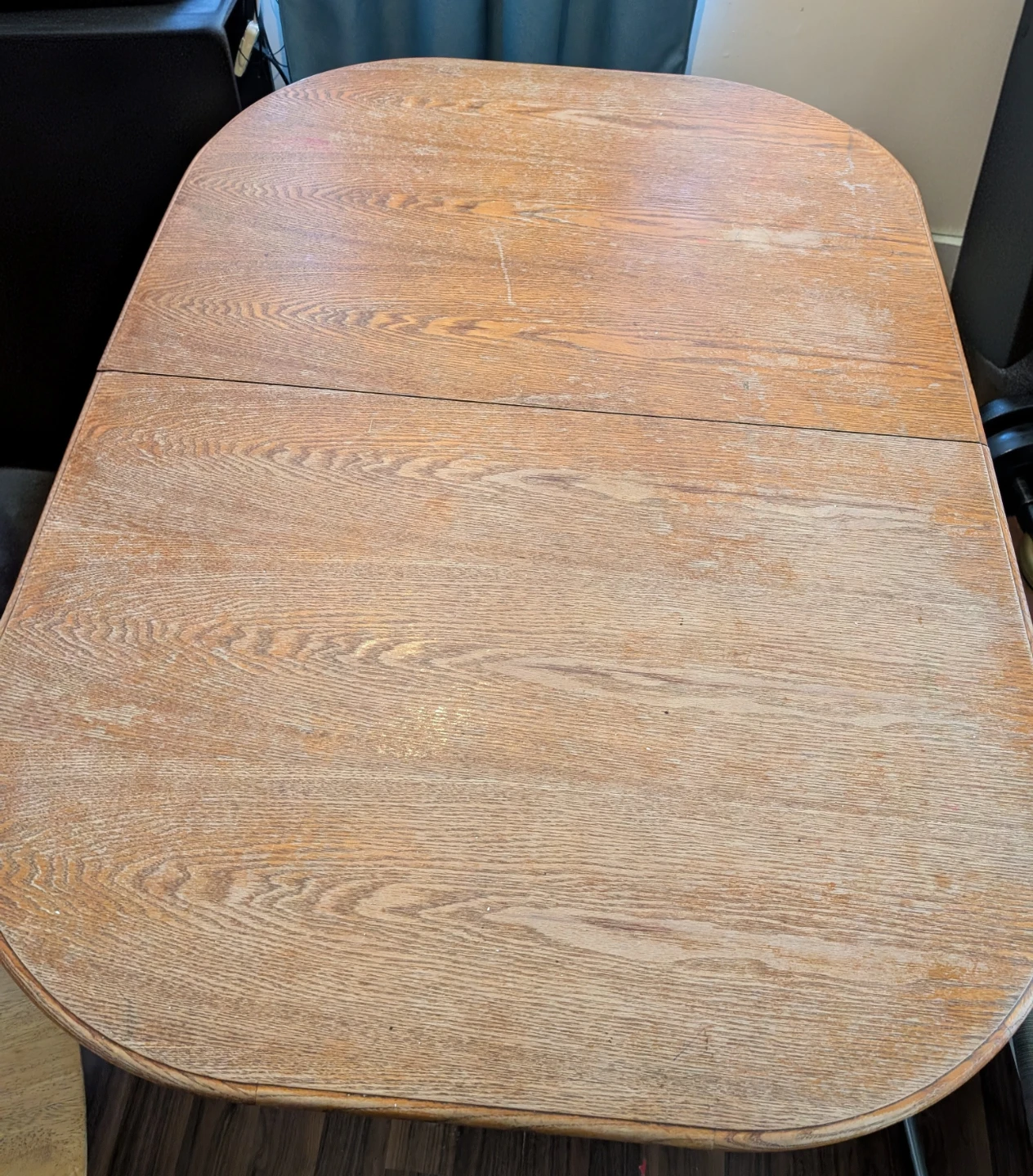 Wooden Extendable Dining Table and Chairs