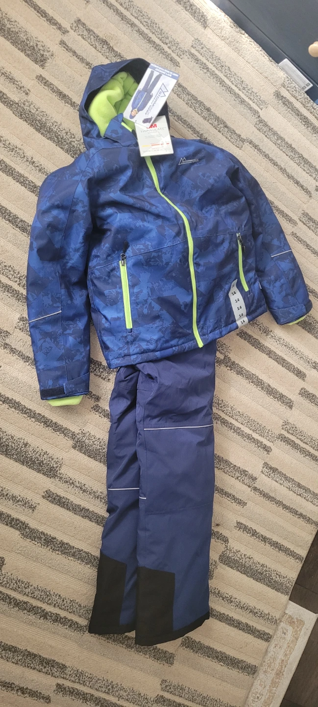 Snow suit