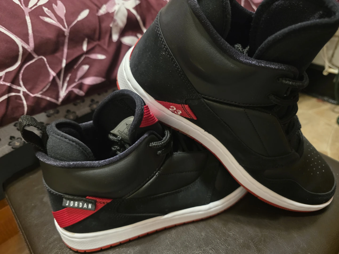 Jordan Fadeaway Basketball Shoes Black/White/Gym Red - photo 5