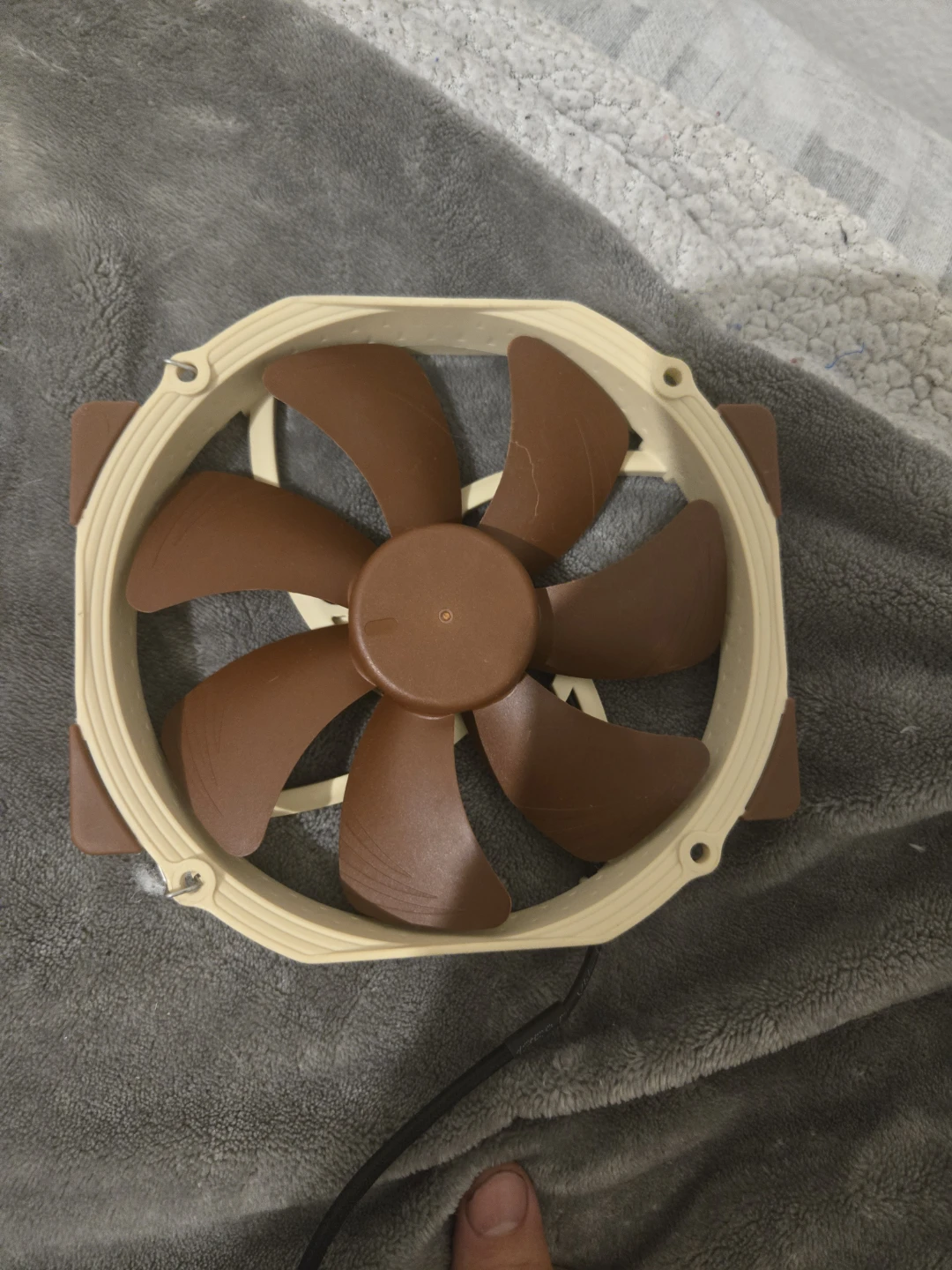 NEVER USED! Noctua NF-A15 HS-PWM 140mm Case Fan - photo 3