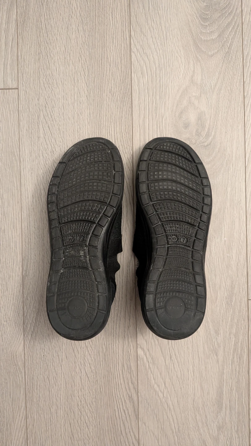 Women's Slip-on shoes - Crocs Reviva - photo 2