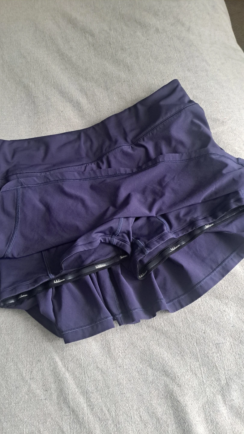 Lululemon Tennis Skirt - Size 10 - photo 3