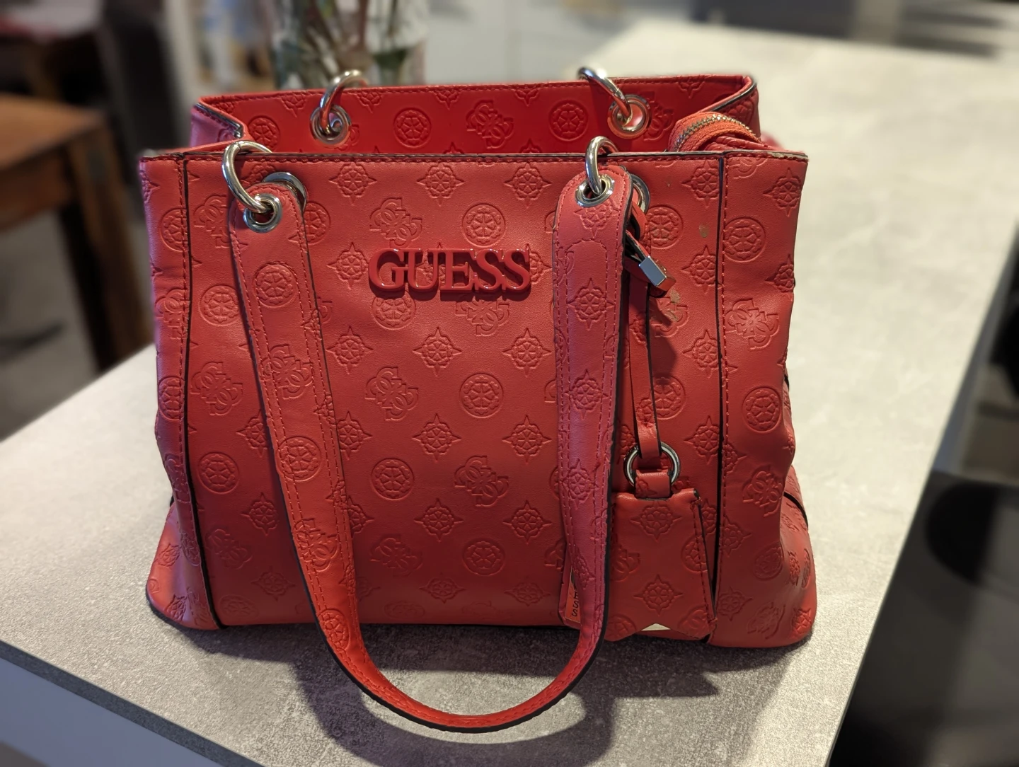 Red Guess Satchel Handbag - photo 2