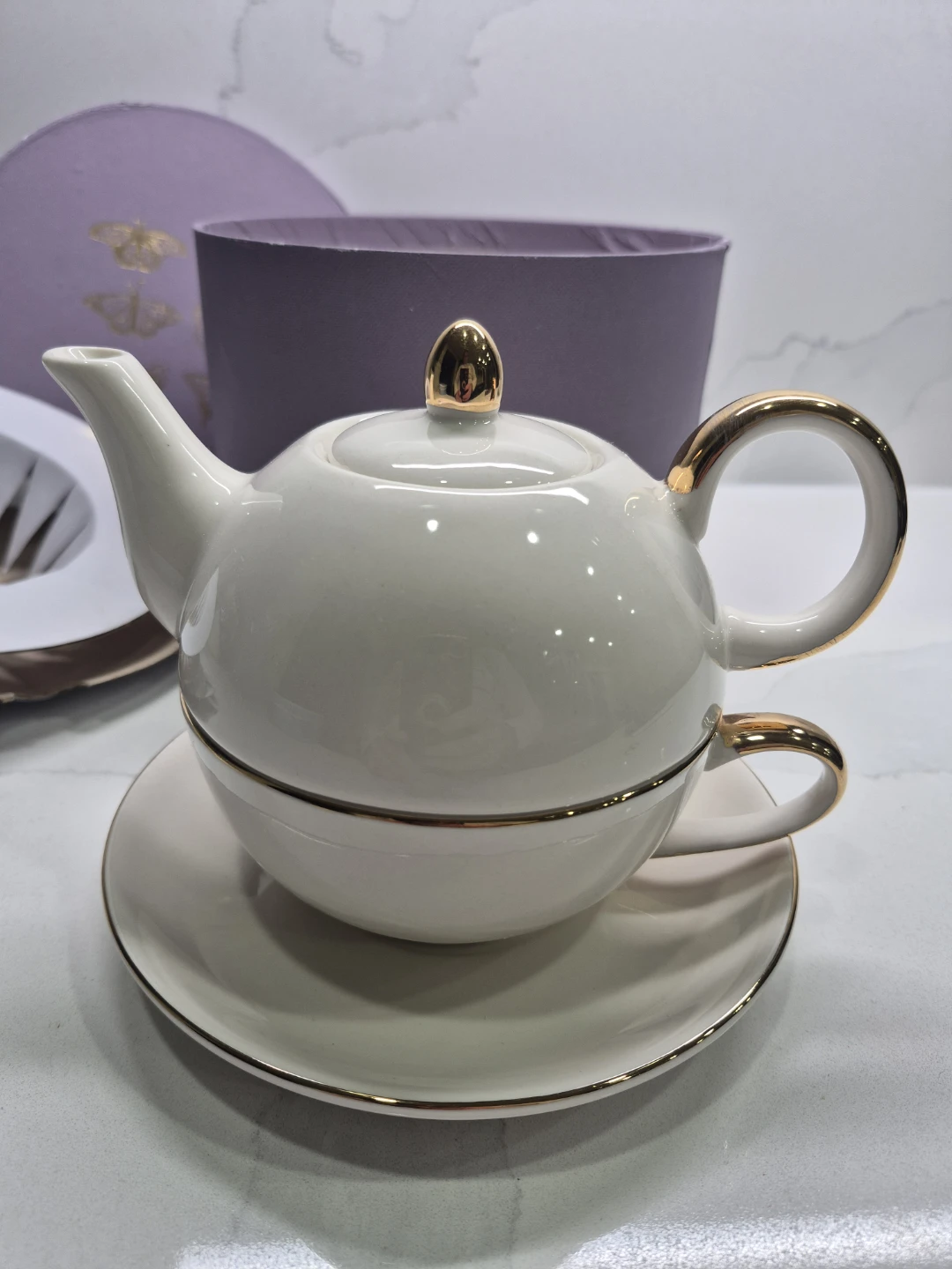 BNIB- Teapot with Cup and Saucer Set