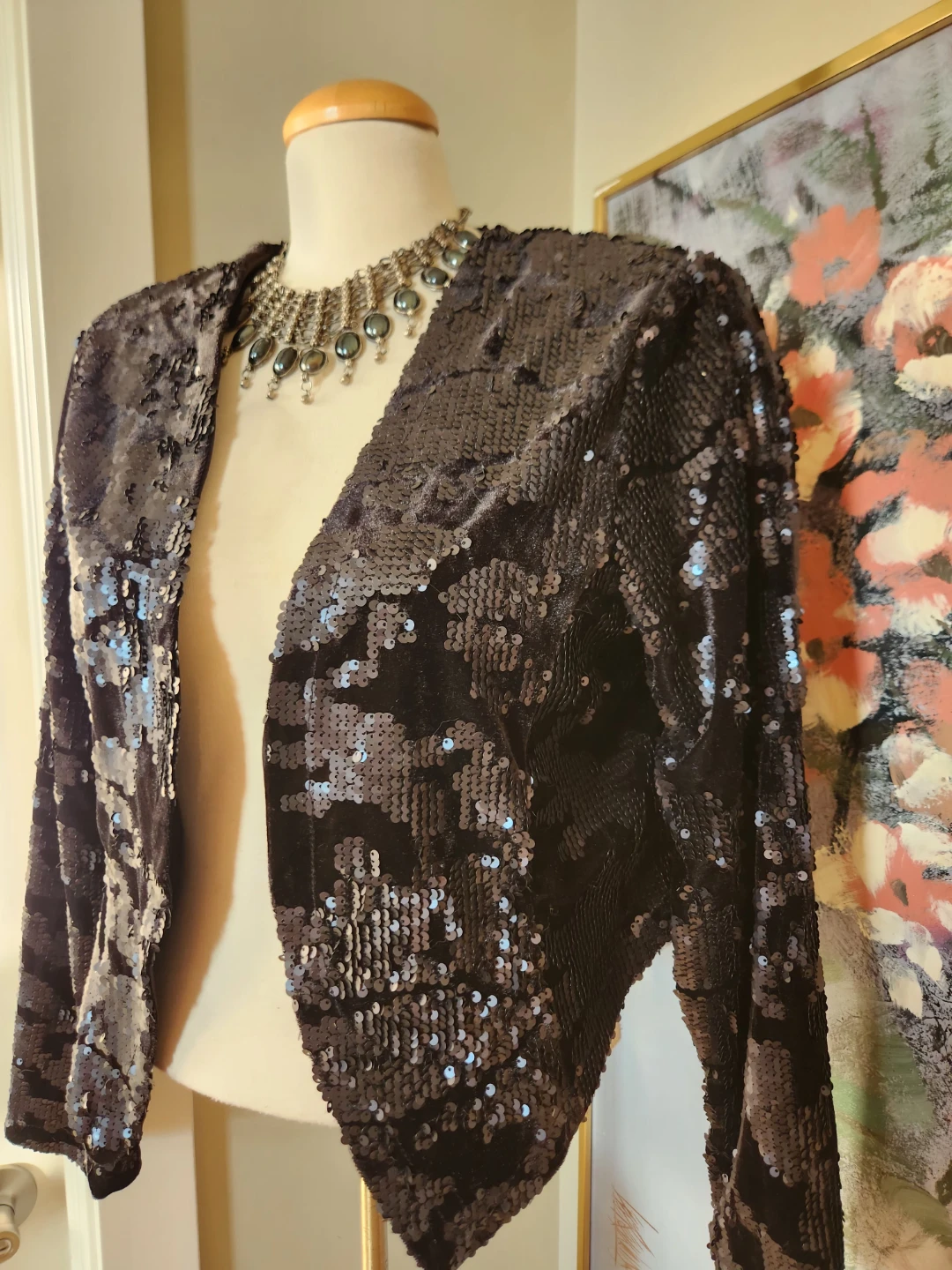 NEW WITH TAGS Sequin Velvet Cropped Jacket - photo 4
