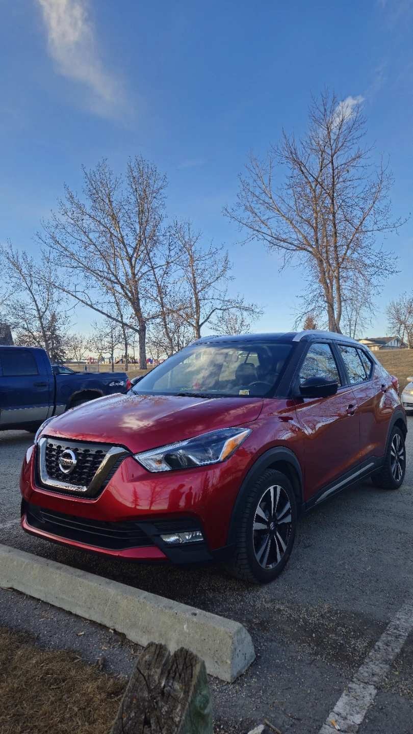 Nissan Kicks SR Red SUV - photo 3