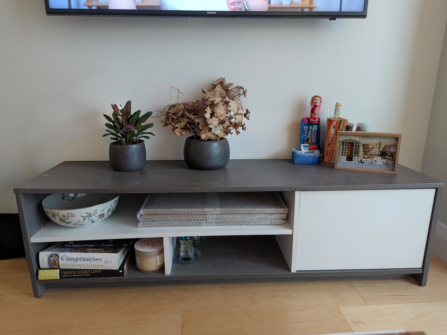 Entertainment unit