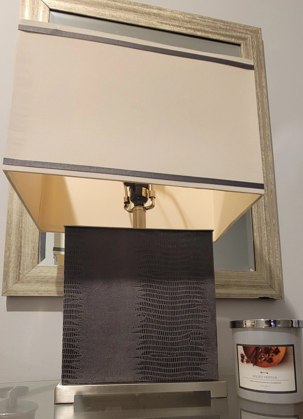 Faux Snake Skin Table Lamp 🏆 - photo 3