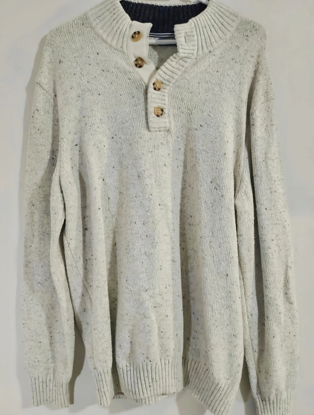 IZOD Men's XL Grey Speckled Button Neck Sweater