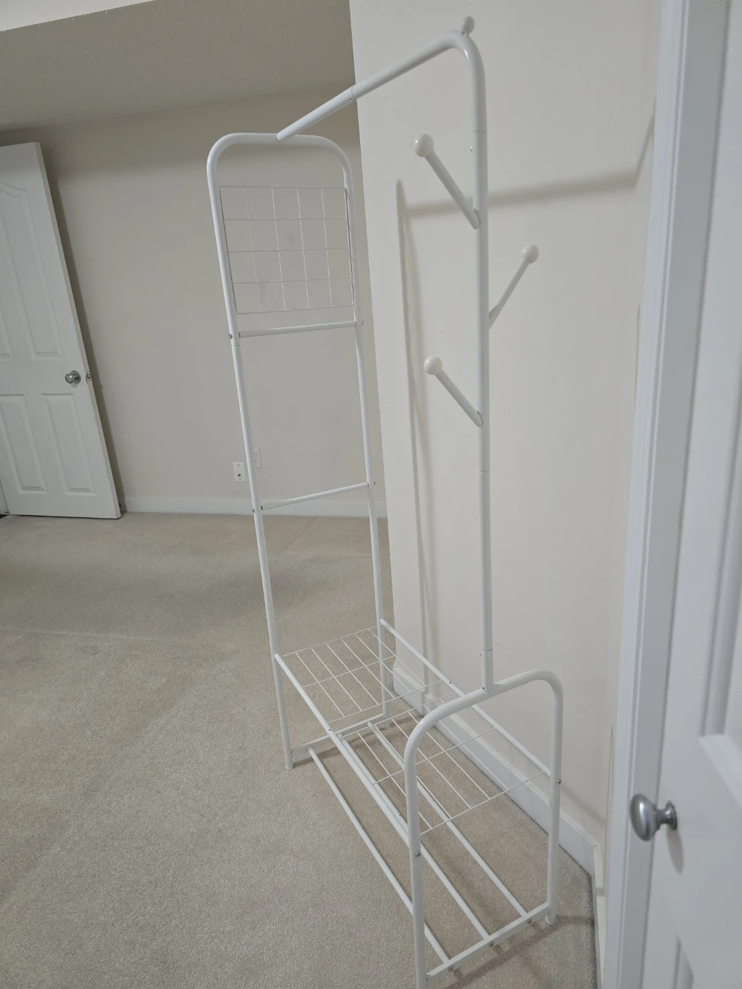 White Metal Garment Rack with Shoe Shelf - photo 3
