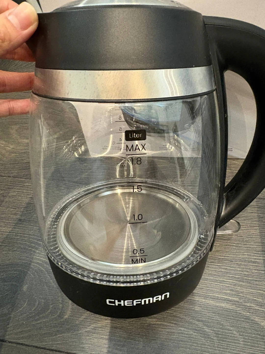 Chefman Fast-Boil Electric Kettle 1.8L - photo 2