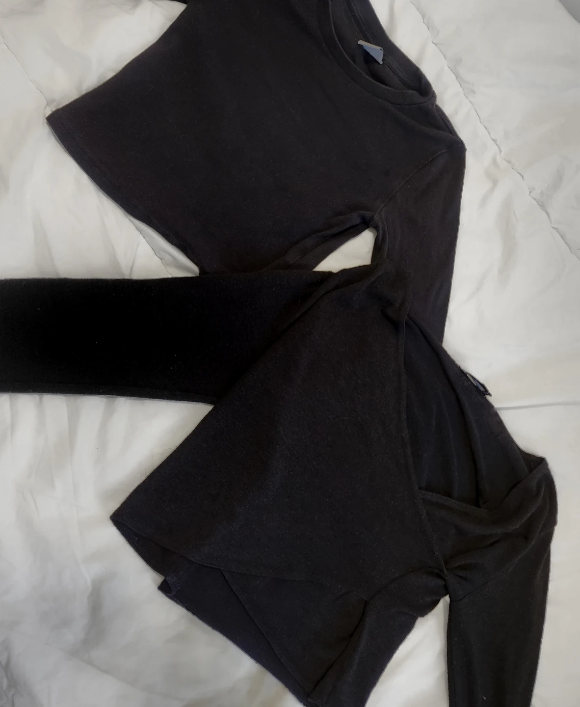 TNA & Wilfred Free Black Long Sleeve Tops – XS & M - photo 2