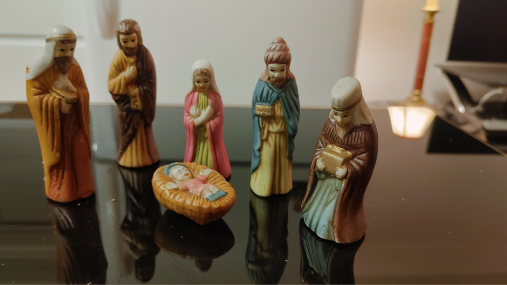 Nativity Scene Figurines Set