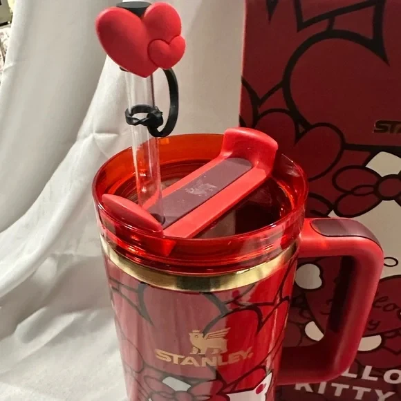 Stanley x Hello Kitty Quencher H2.0 Tumbler - photo 3