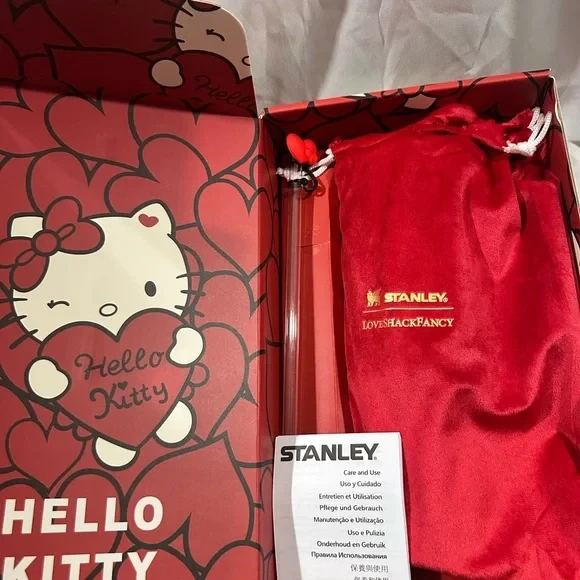 Stanley x Hello Kitty Quencher H2.0 Tumbler - photo 4