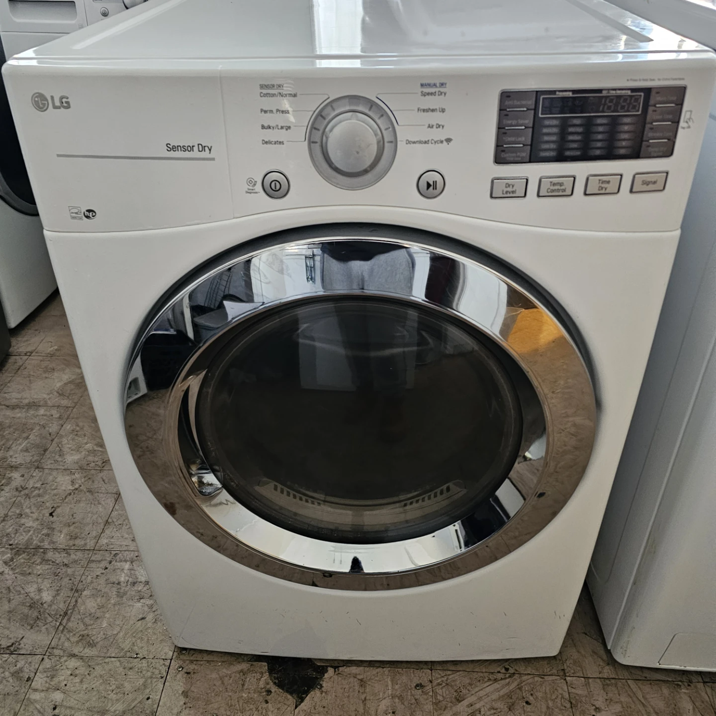 LG Front Load Washer and Dryer Set - photo 4