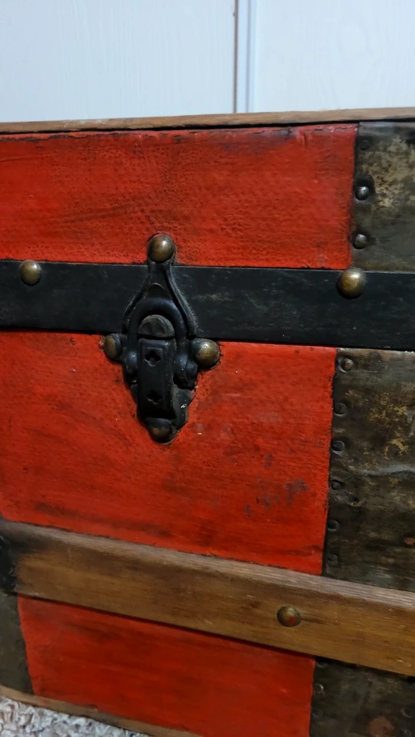 Antique Red Steamer Trunk - photo 4