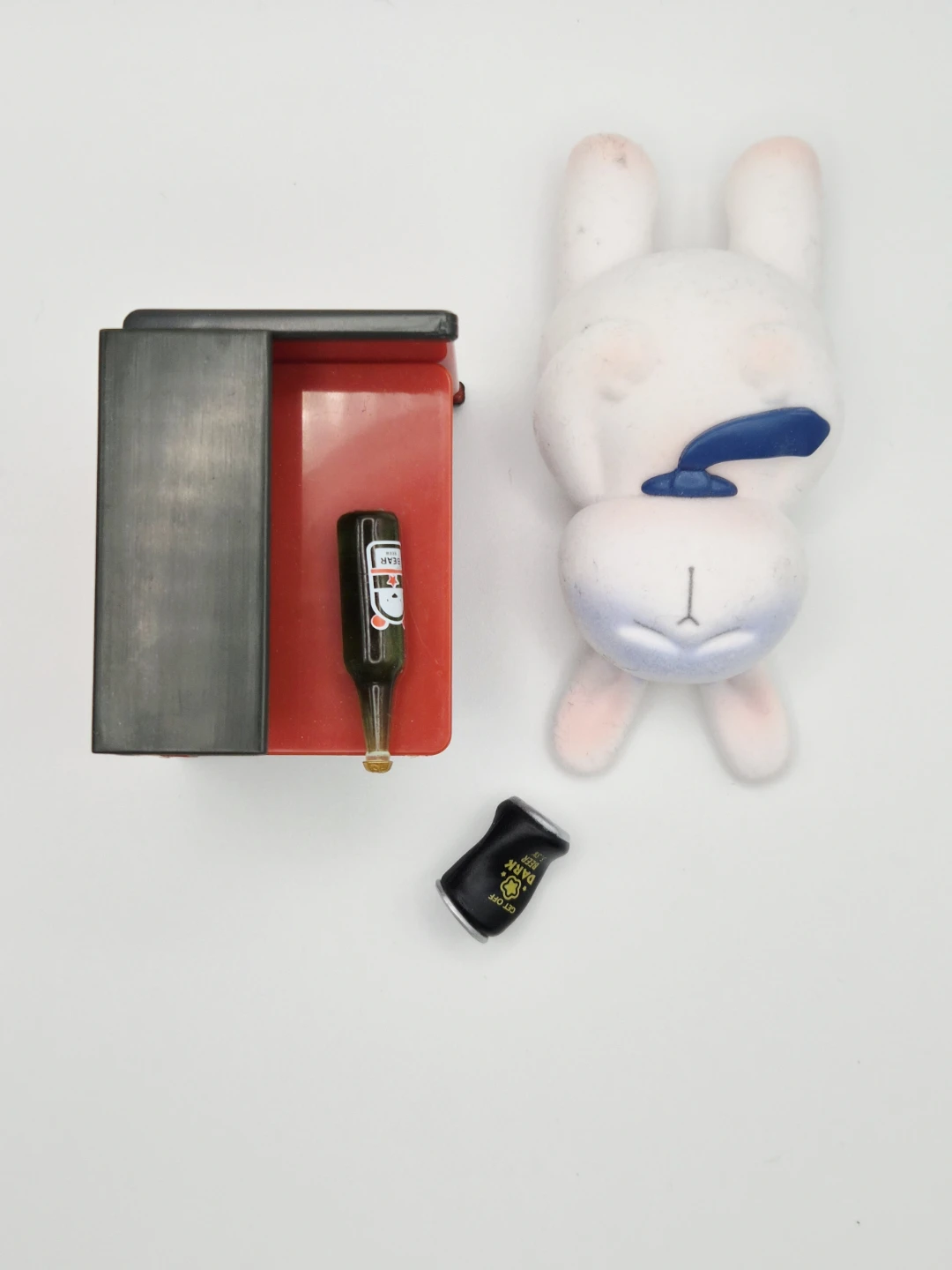 🏆Bunny Figure with Mini Bar and Drinks - photo 3
