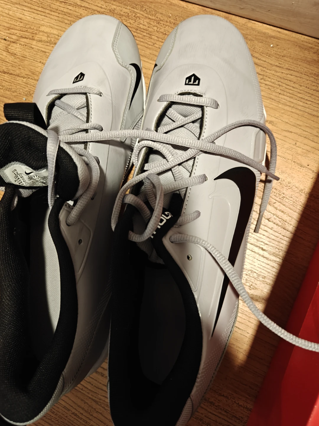 Nike Men's US 12 Football Cleats - photo 3