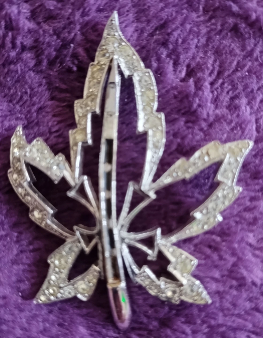 Two brooches: silver maple leaf and gold abstract - photo 3