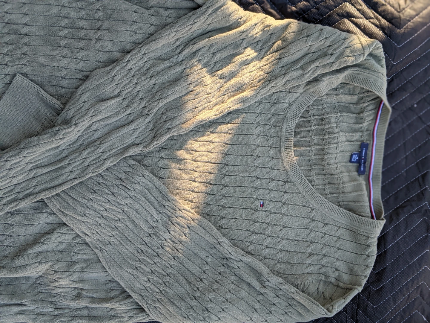 Tommy Hilfiger Cable Knit Crewneck Sweater - Olive Green🏆 - photo 2