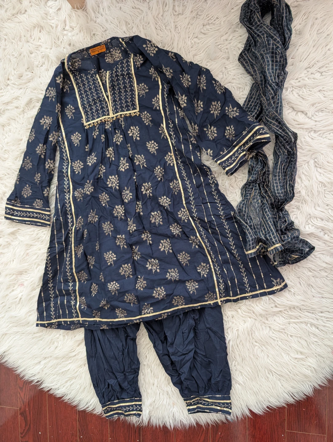 Girl's Pakistani Embroidered 3-Piece Outfit - photo 4