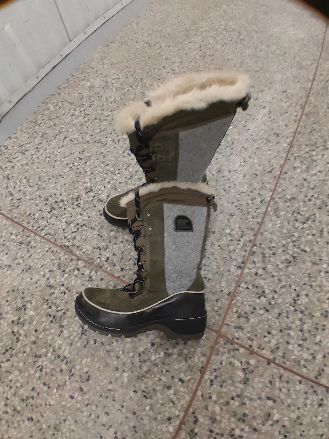 Sorel Women's Winter Boots Original Size 10 - photo 4