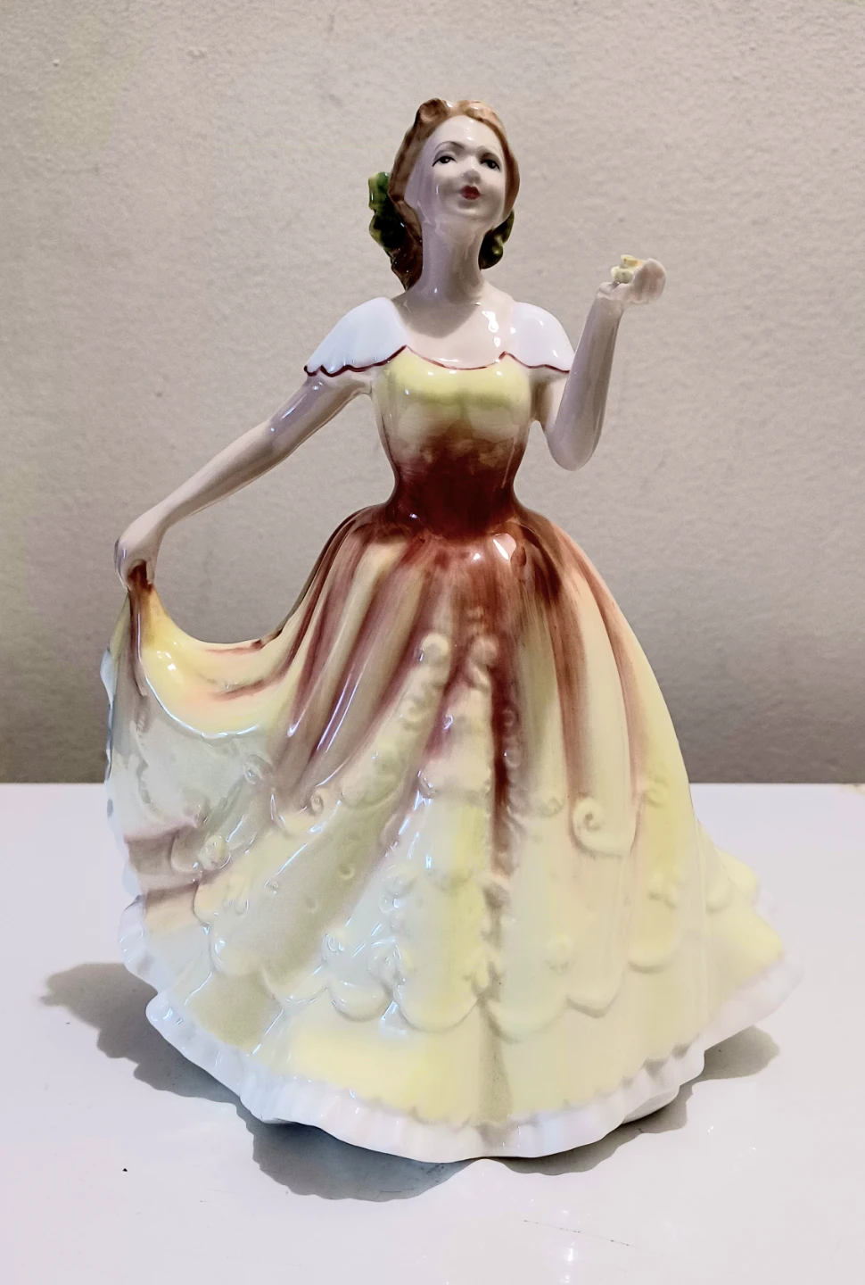 Vtg Royal Doulton Deborah Figurine - photo 5