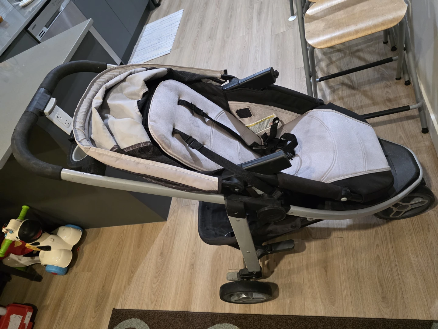 Graco Stroller - Black and Tan