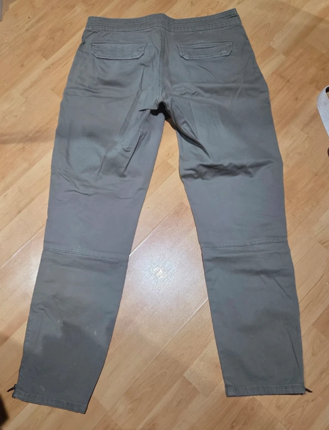 Club Monaco Women's Size 4  Cargo Pants - photo 2