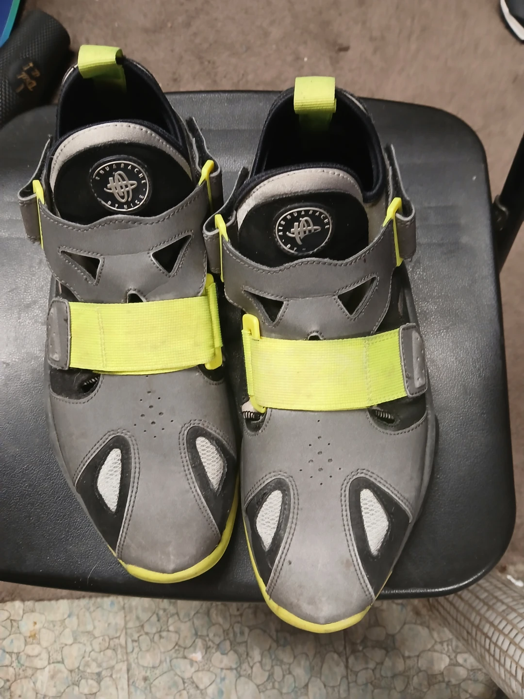 Nike Air Huarache Run Mid Sneakers - photo 5