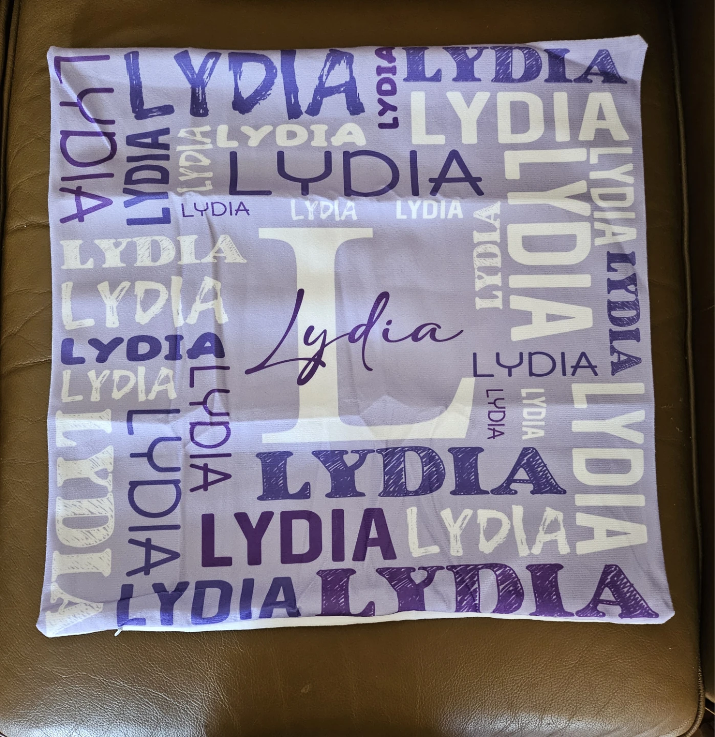 🏆 Personalized Pillow Cover - "Lydia"