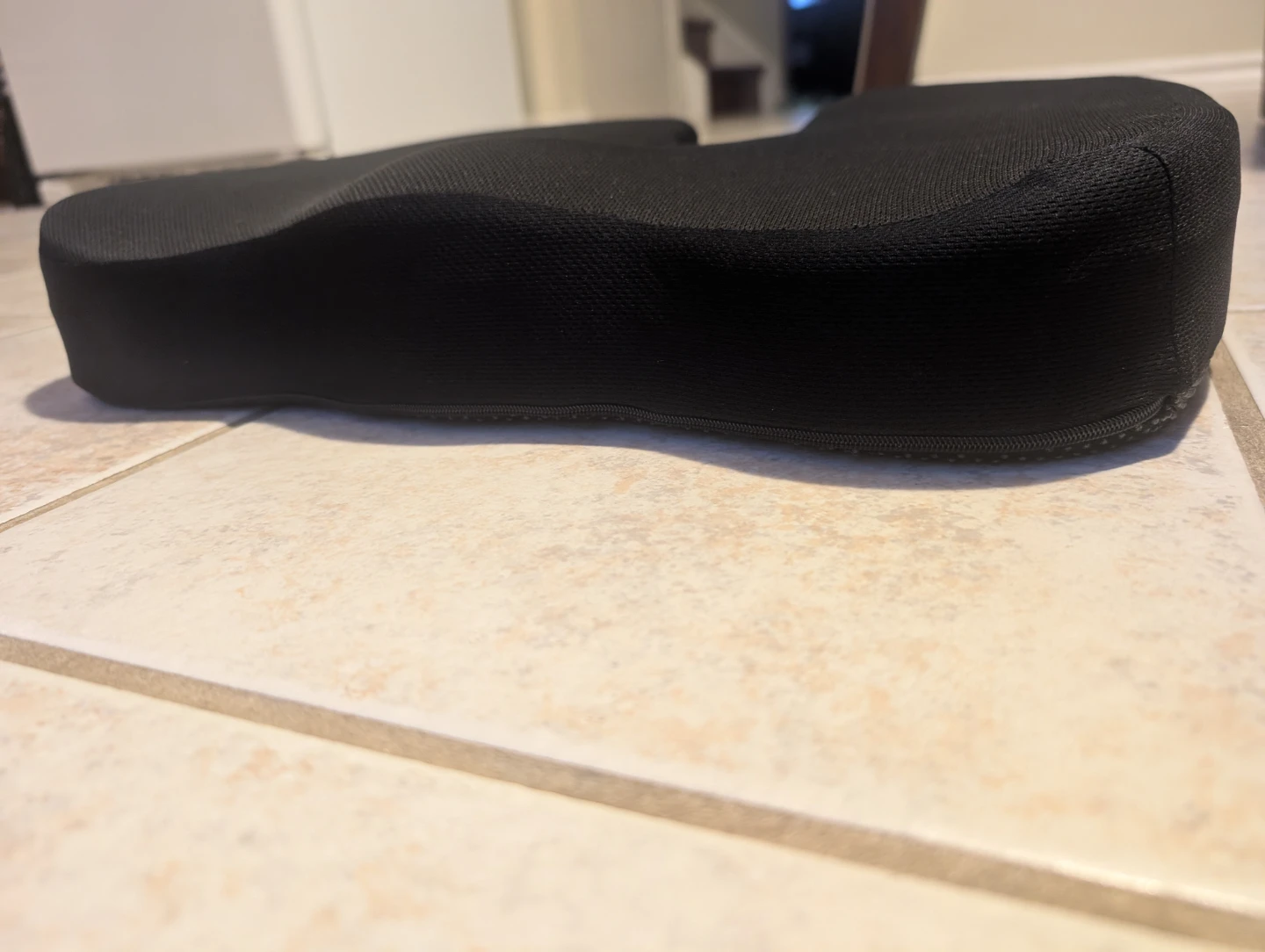 Black Ergonomic Seat Cushion - photo 2