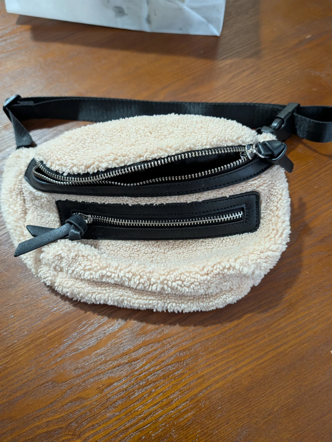 Forever 21 Sherpa winter Belt Bag🏆 - photo 3